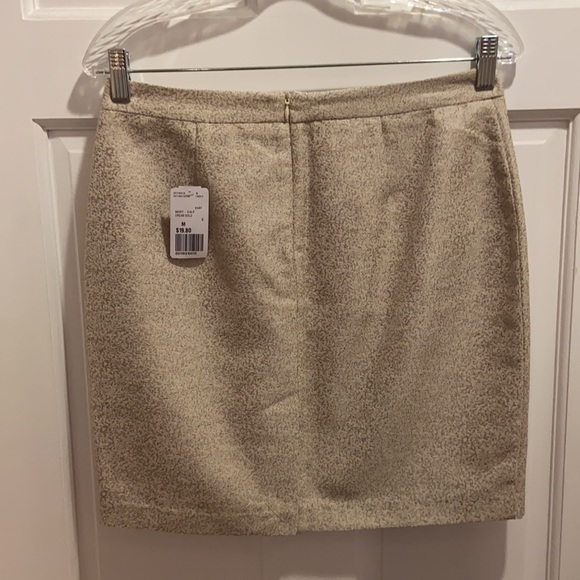 Forever21 Contemporary skirt - Picture 2 of 5